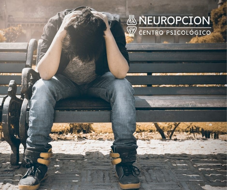 Pensamientos negativos identifícalos y transfórmalos. pensamientos negativos